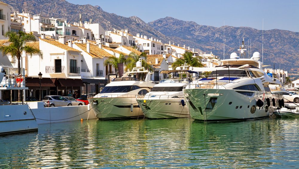 A Complete Guide to Renting a Boat in Marbella