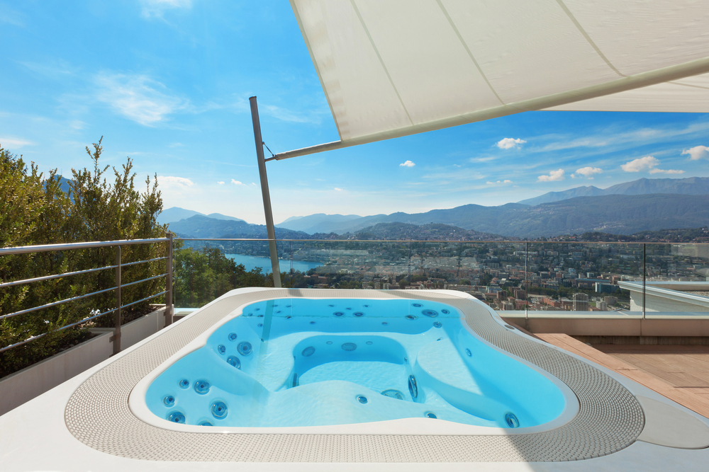 Private Pools & Jacuzzis